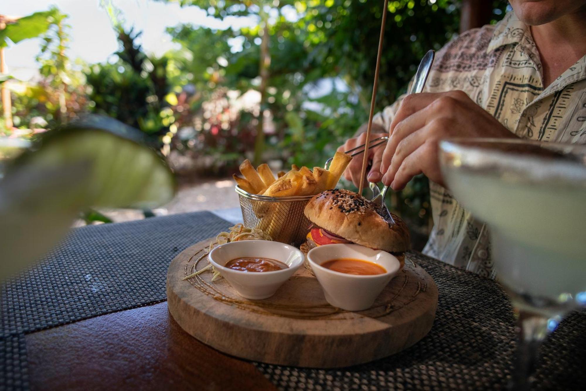 Yasa Boutique Hotel นูงวี ภายนอก รูปภาพ