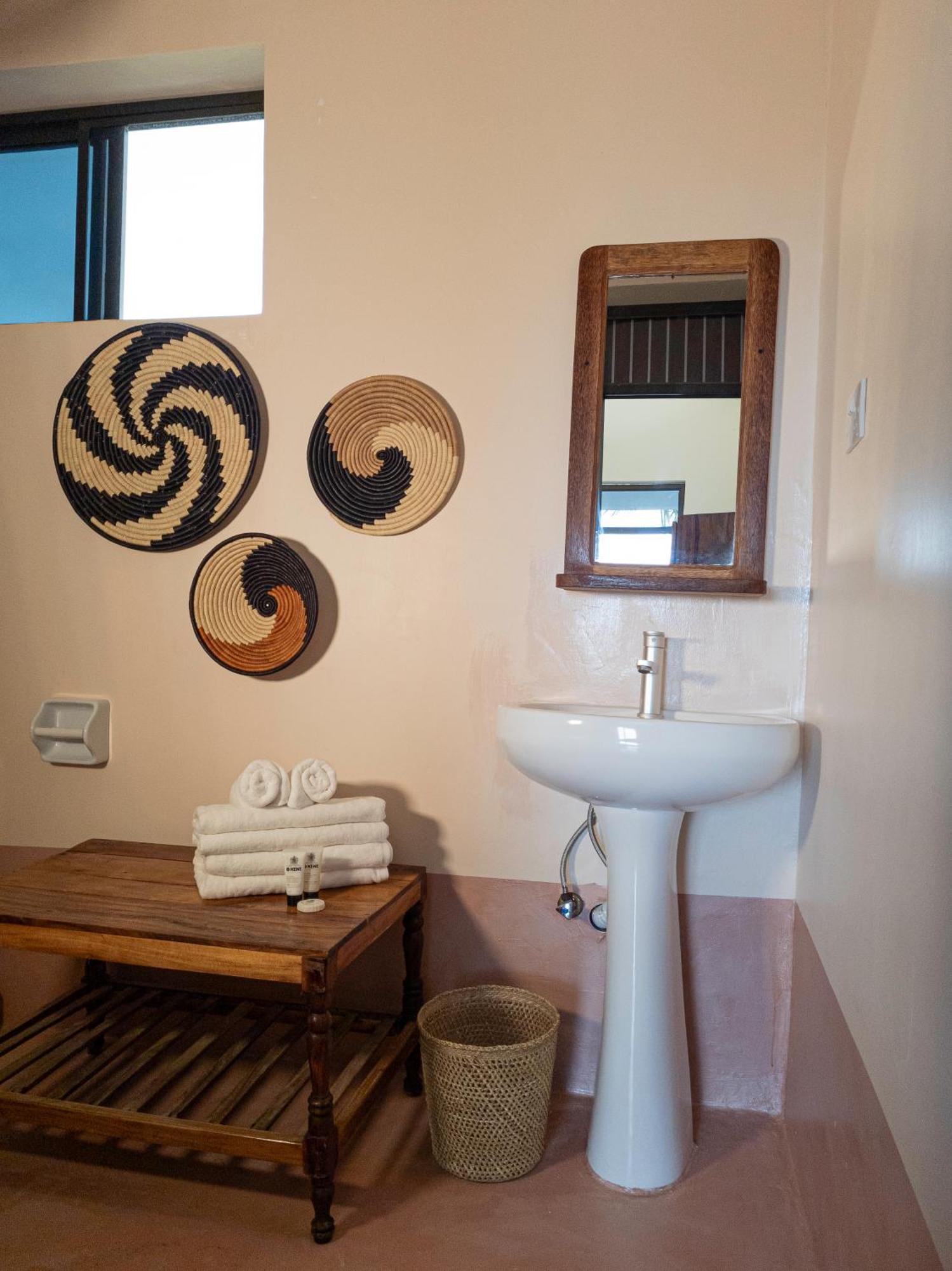 Yasa Boutique Hotel นูงวี ภายนอก รูปภาพ